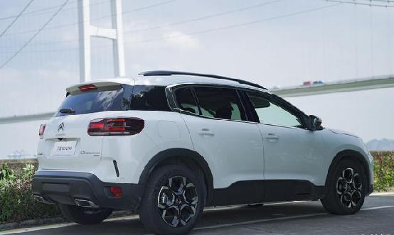 天逸共创版对比天逸beyond,法系最良心的三款车天逸