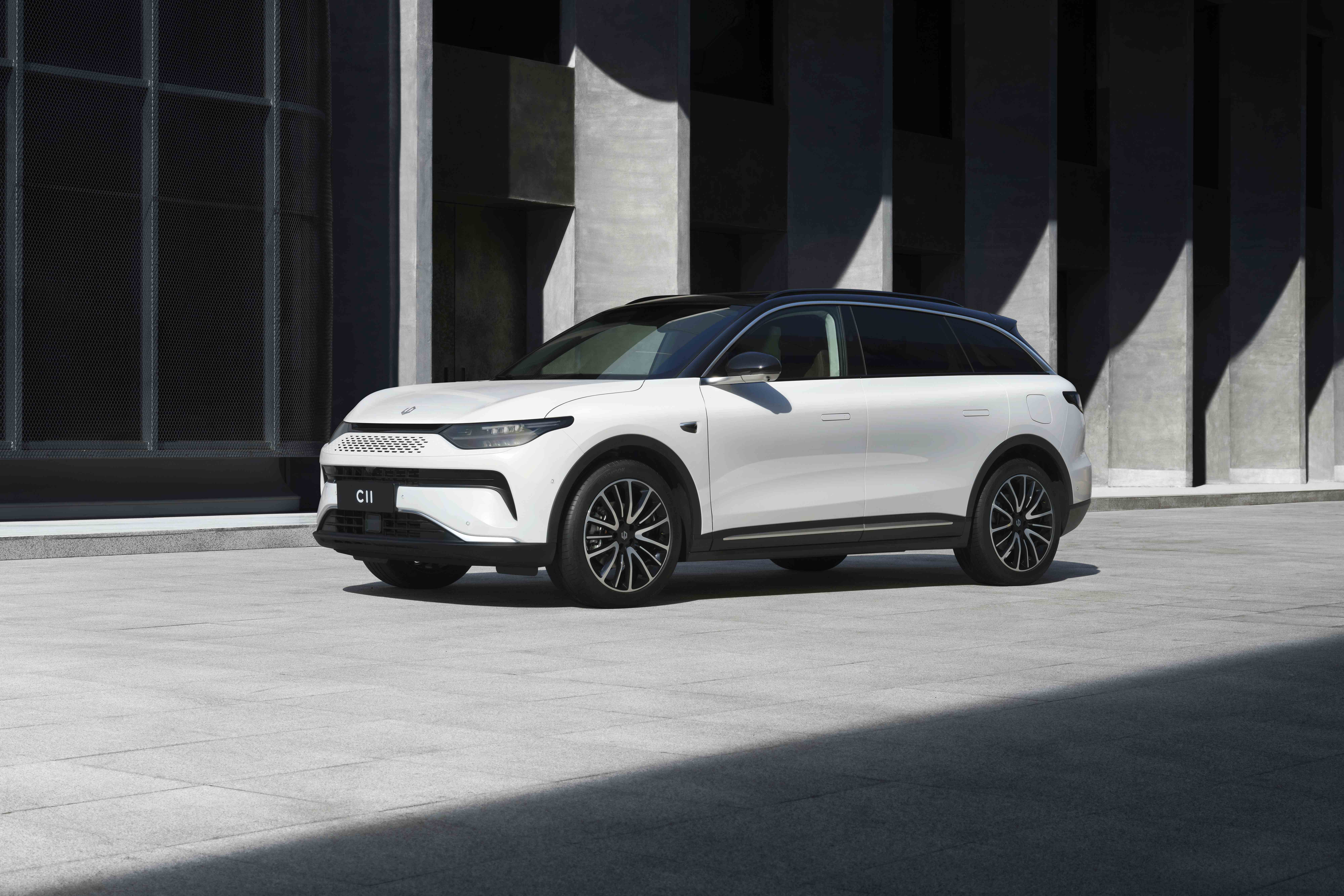 零跑c11家用充满电多少钱,买零跑c11纯电多少钱