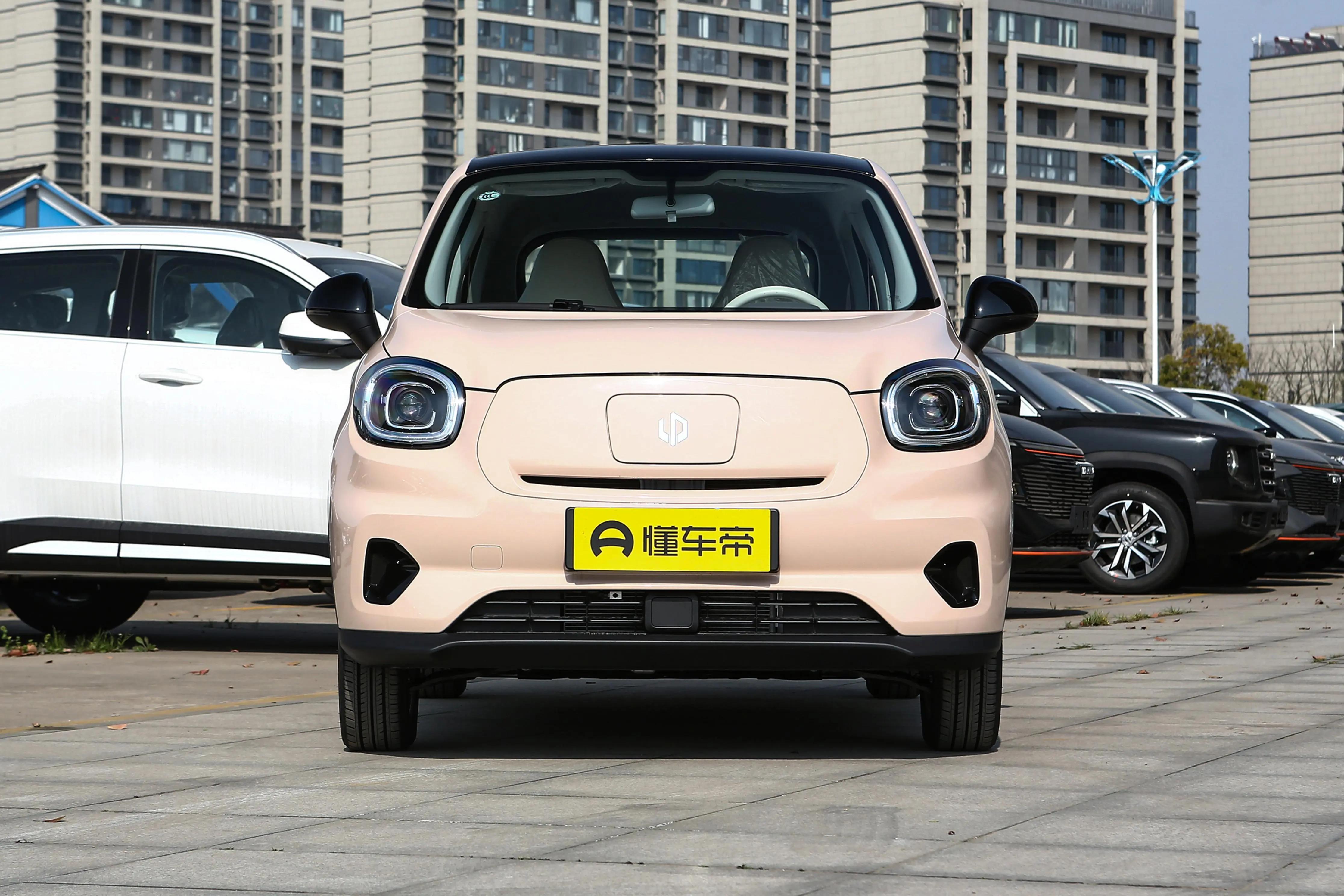 女生买什么小车合适20万,适合女性开的安全性能好的车