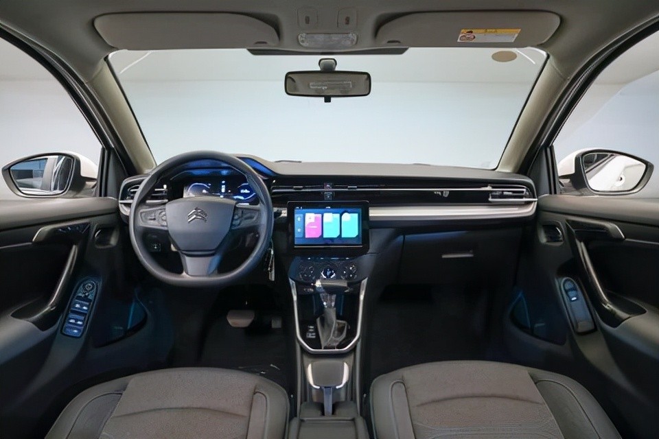 新款小型雪铁龙suvc3价位,雪铁龙小型suvc3-xr底盘