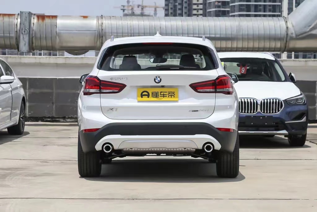 宝马x1跟凯迪拉克xt4怎么选,宝马x1和凯迪拉克xt4选哪个