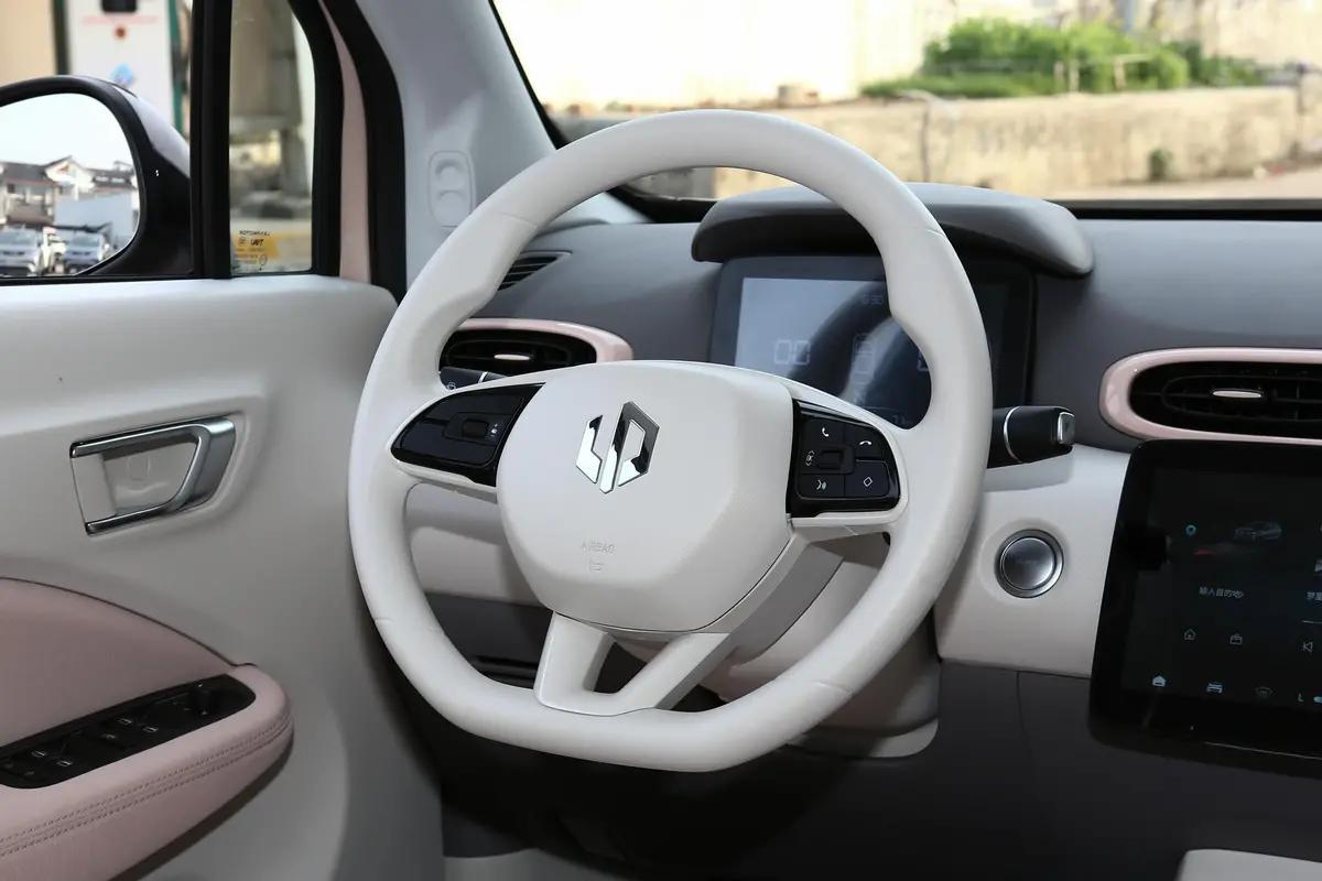 适合女生买的小型高颜值汽车,一款适合女生开的高颜值小型车