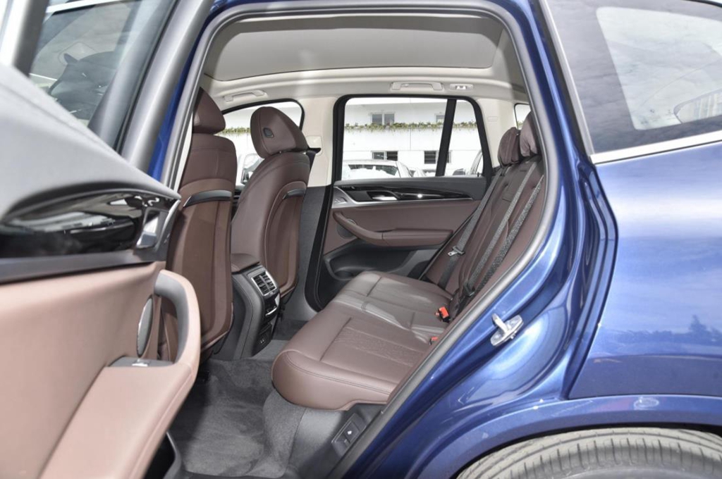 豪华suv加速测试,豪华紧凑型suv加速测试视频