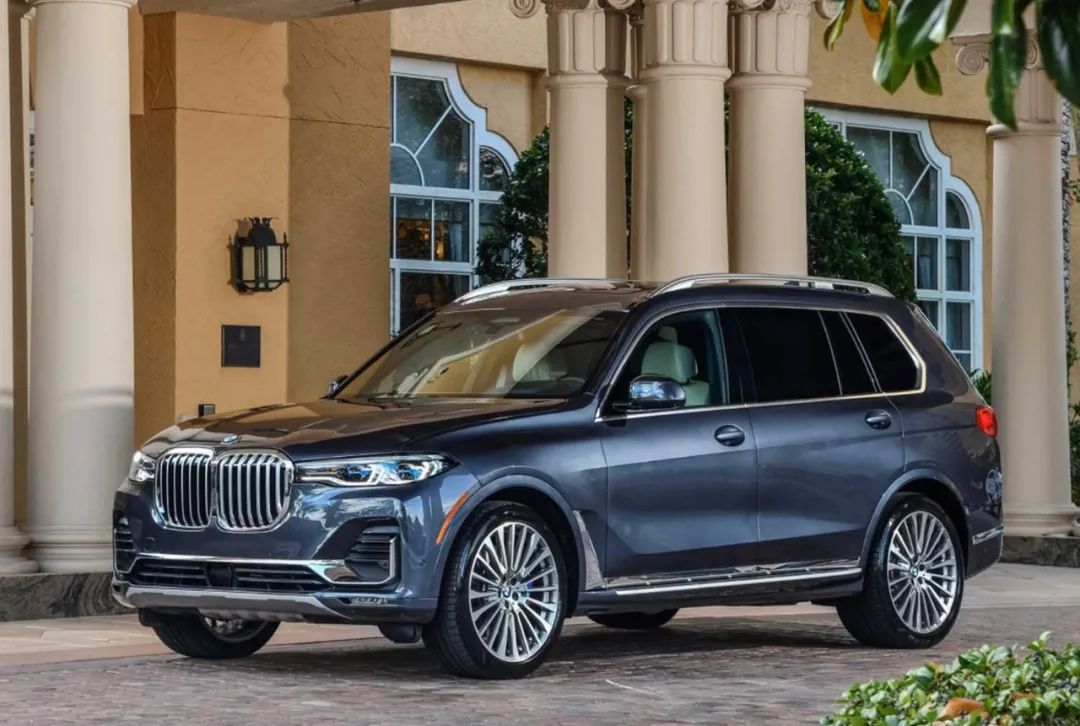 丰田红杉suv2022,丰田大型suv新红杉到港实拍图曝光