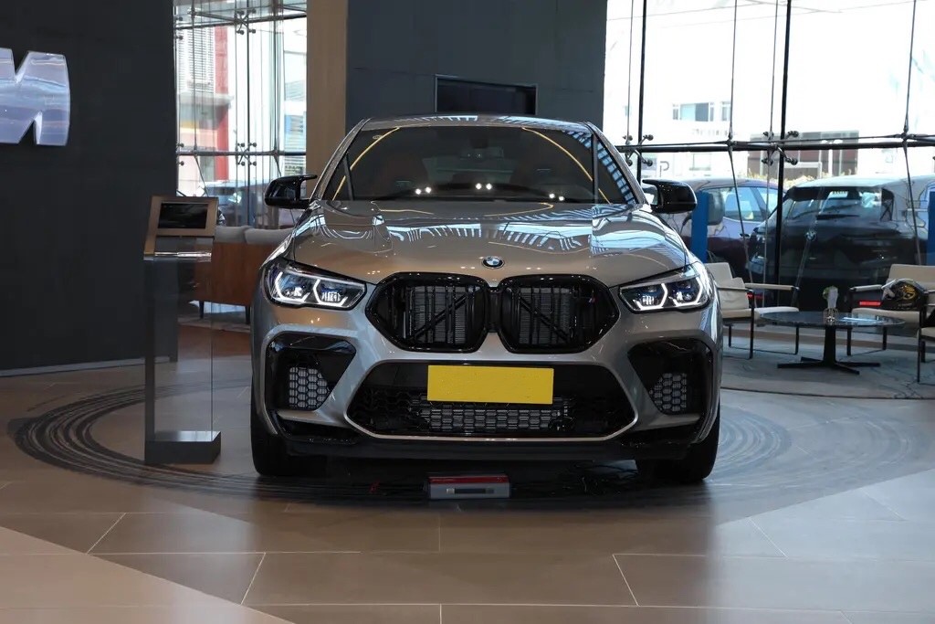 详解2021款宝马X6M，600马力+3.9秒破百，售价仅146.89万，值吗？