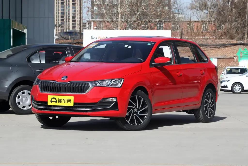 搭载的1.5l自然吸气发动机,搭载1.5t发动机车型