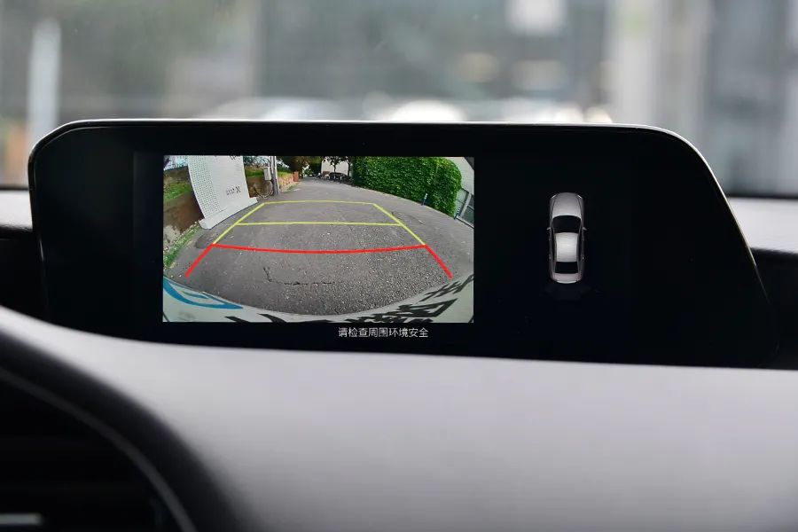 马自达3时尚版,马自达3昂克赛拉和宝马1系