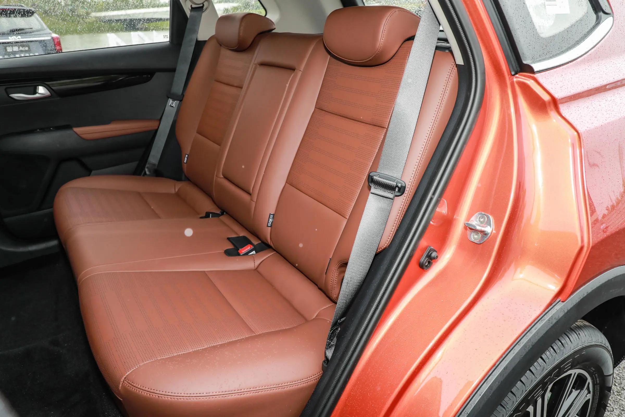 2021起亚智跑2.0油耗和质量怎样,起亚智跑手动挡有四驱吗