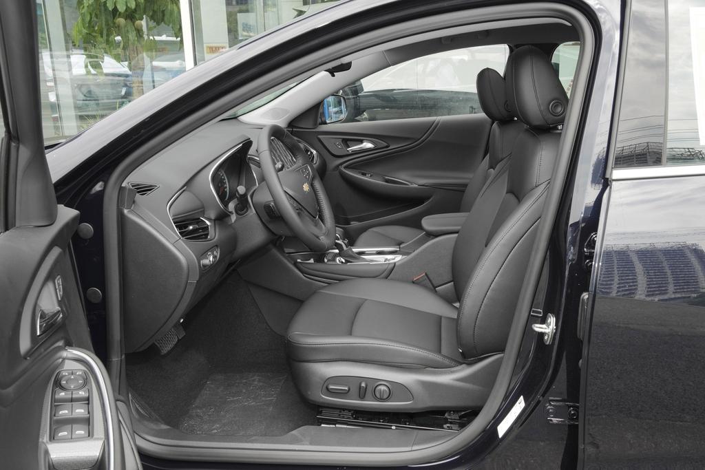 全面评测雪佛兰科迈罗,试驾雪佛兰星迈罗最低配