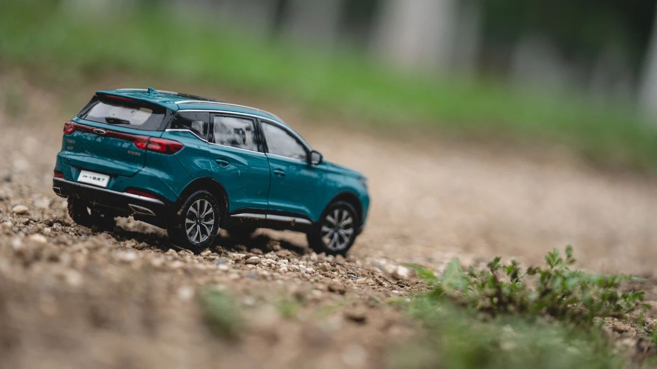 车辆涉水时应怎么操作,车辆涉水只要不熄火就没事吧