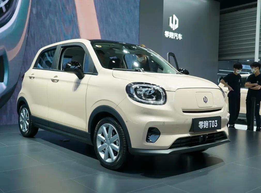 零跑t03与哪吒aya哪个值得购买,零跑t03电动新能源汽车什么牌子的