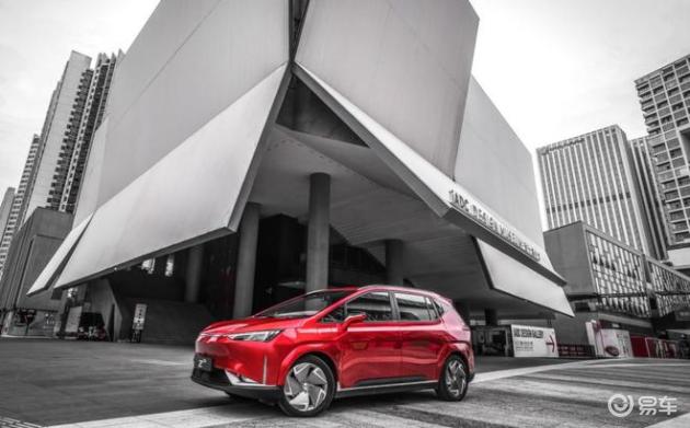 合创新能源汽车z03内饰,高颜值兼具高智慧合创z03诚意十足