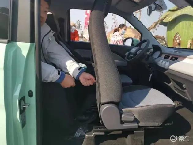 宏光mini马卡龙和奇瑞qq冰淇淋,奇瑞qq冰淇淋2022年新款高配价格