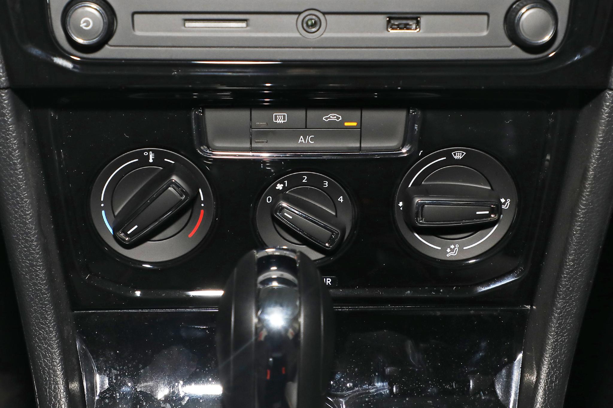 c-trek蔚领驾驶感受,旅行车不如轿车大气