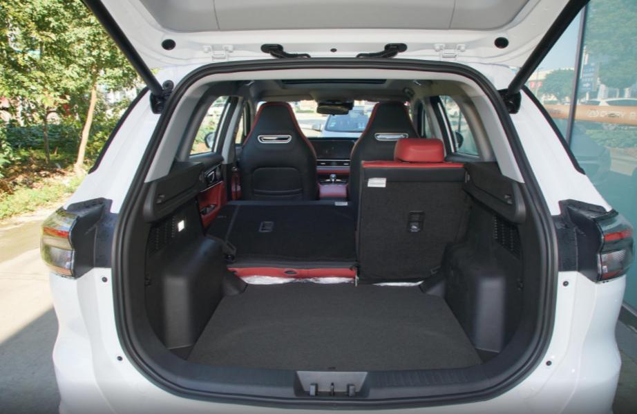 老款瑞虎7plus和全新一代对比,全新一代瑞虎7plus老款对比