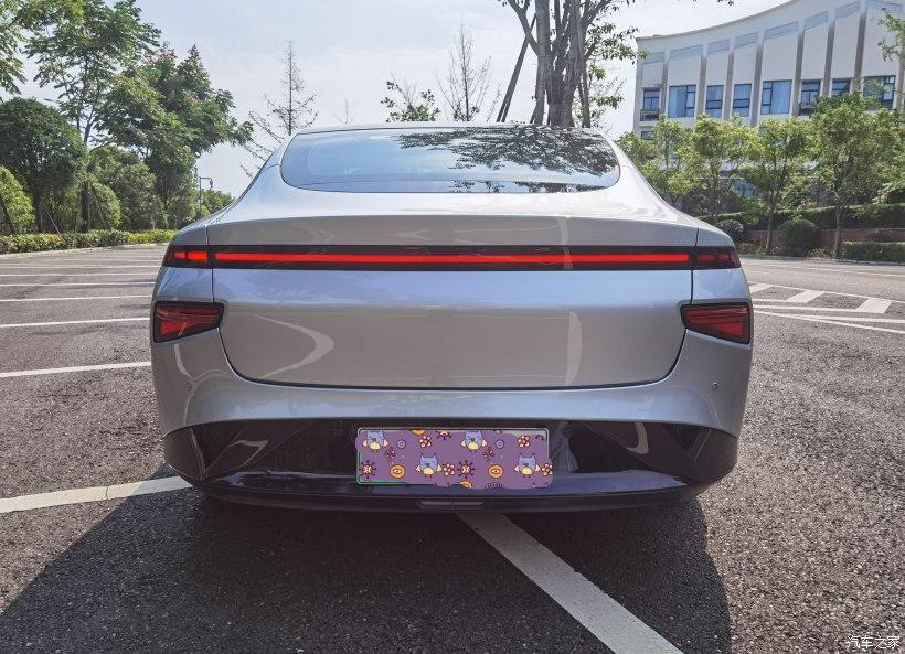 小鹏的理想是蔚来买一辆特斯拉,特斯拉小鹏蔚来理想哪个好