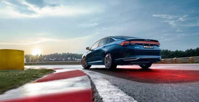 一公里仅需5毛钱，奕炫MAX让我余额多多