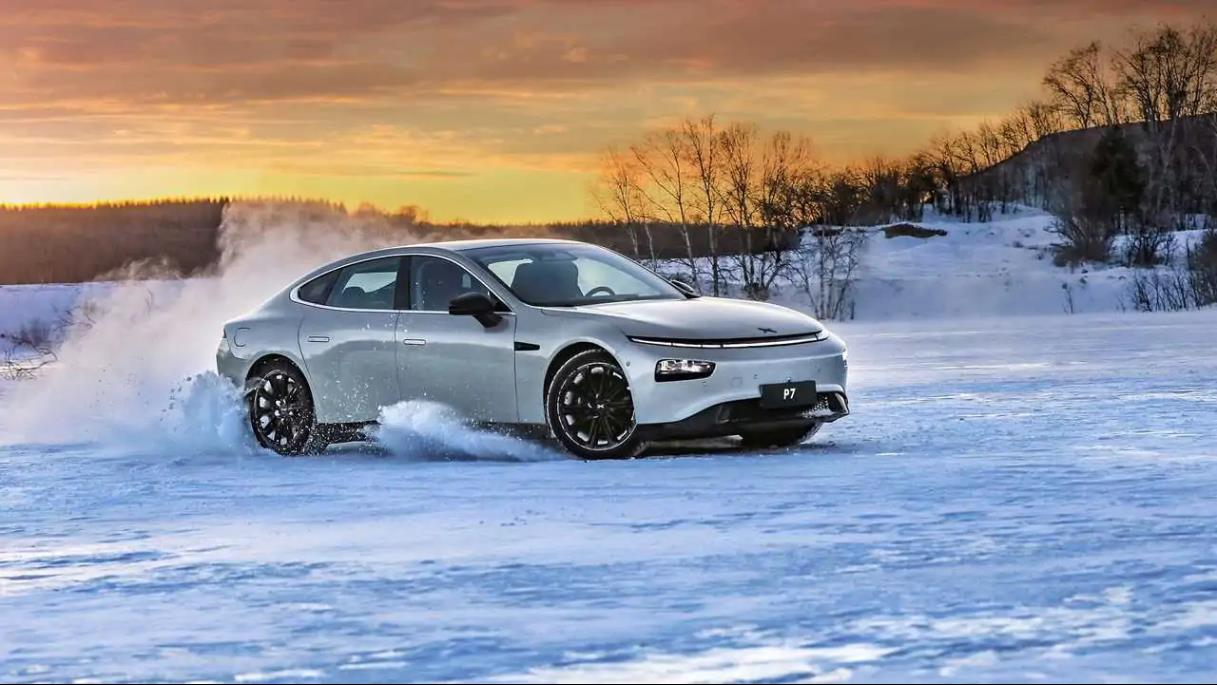 小鹏荷兰开业,小鹏汽车2019直营店