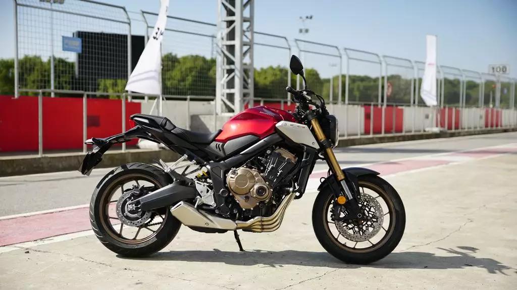 预算10万买什么摩托二手,10w左右预算摩托车二手