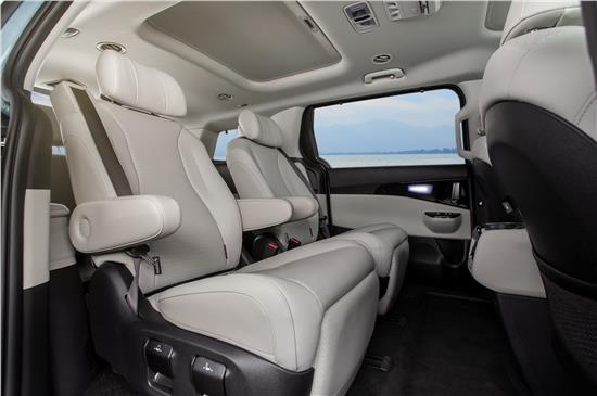 第四代嘉华哪款配置值得选,第四代嘉华大而舒适且实用