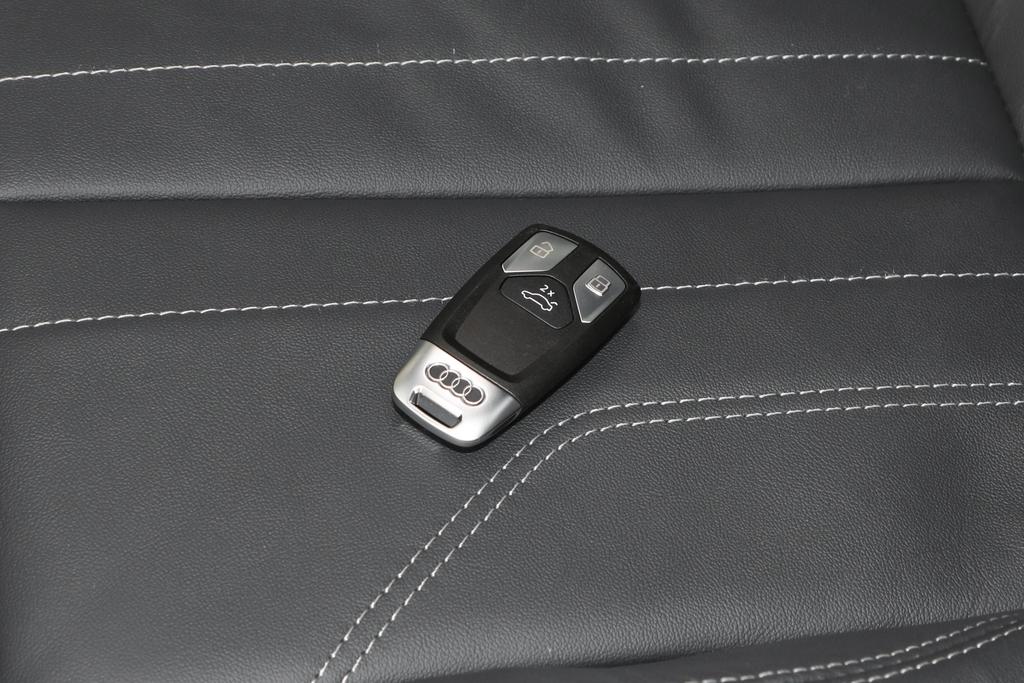 奥迪q5l落地多少钱,奥迪q5lsportback