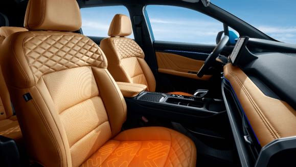 10万级大七座吉利豪越性价比之王,吉利豪越2022款6座suv