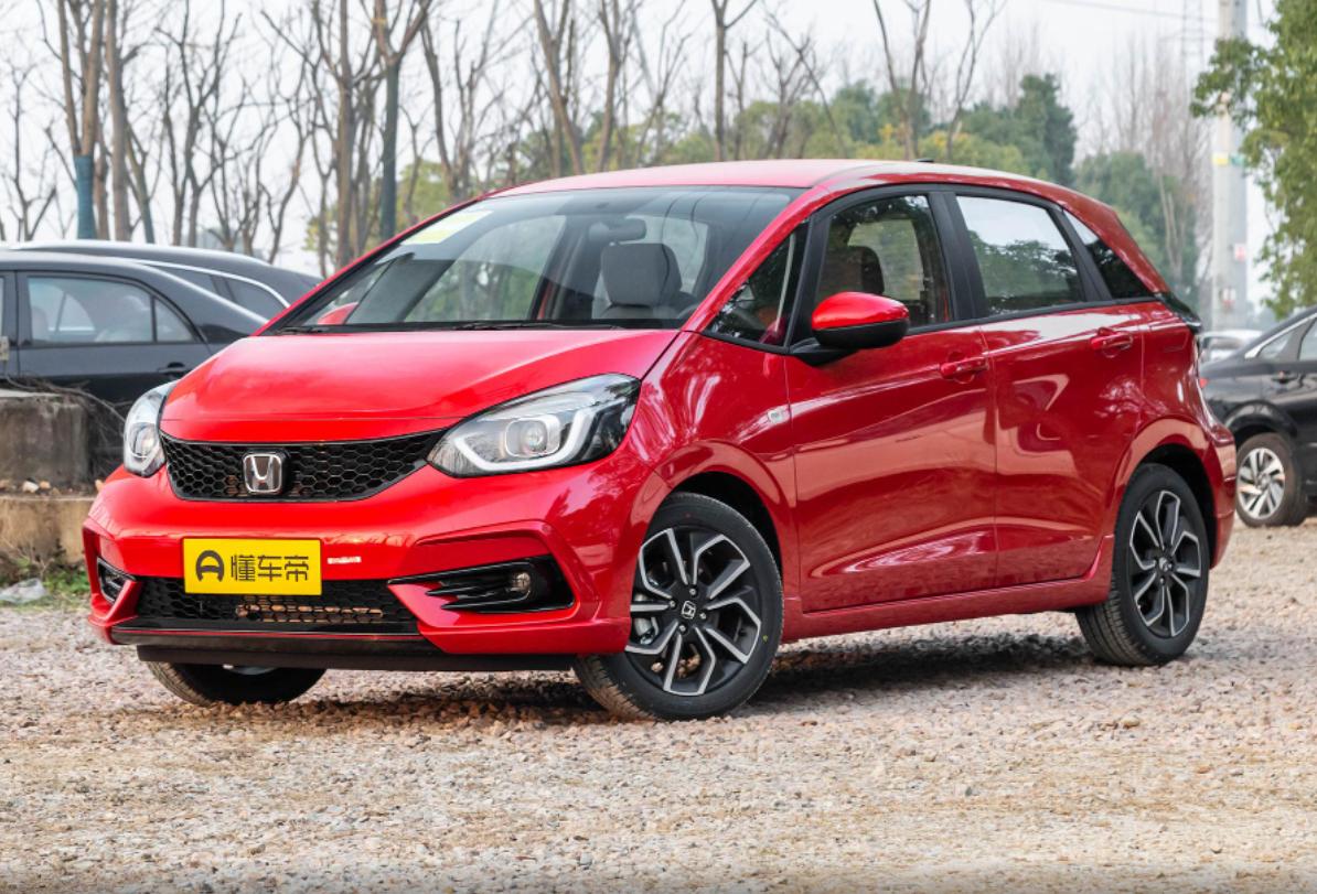 皆是小型两厢家轿本田飞度VSLIFE，到底该怎么选？