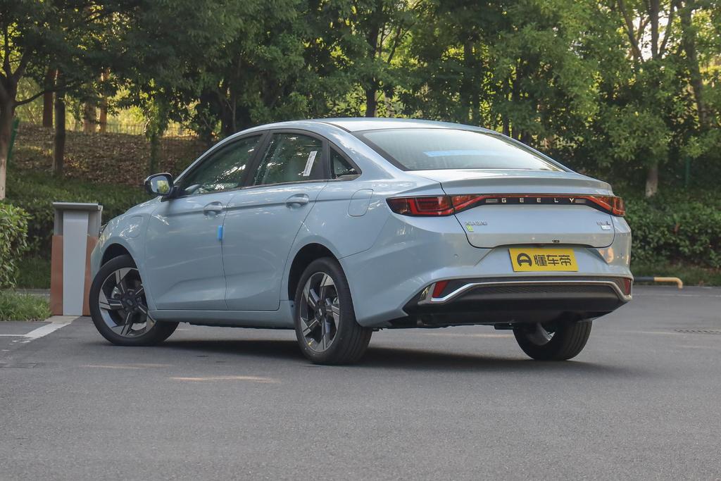 帝豪雷神混动2024款冠军版,可油可电可增程