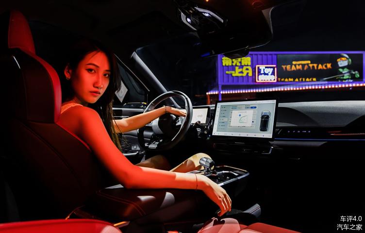 北京汽车搭载鸿蒙suv,深度体验北汽魔方suv