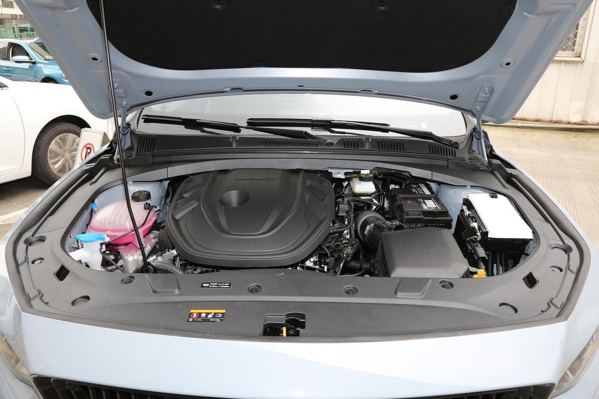 全新蒙迪欧预售15.98万起，B级定位+标配2.0T，哪些车有压力了？