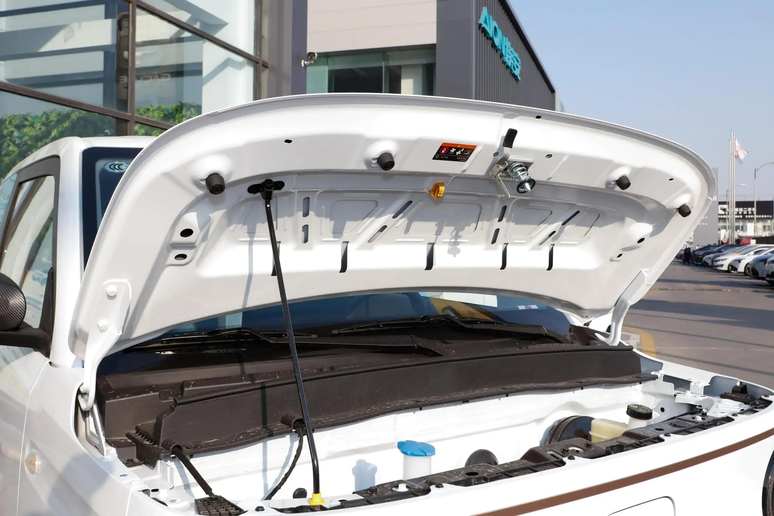 吉利熊猫mini亚运版对比宏光mini,吉利熊猫mini全方位评测