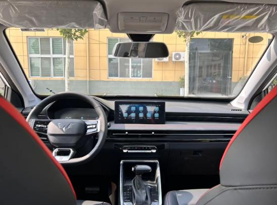 五菱星驰suv2023款图片,五菱星驰大空间suv2023落地价格