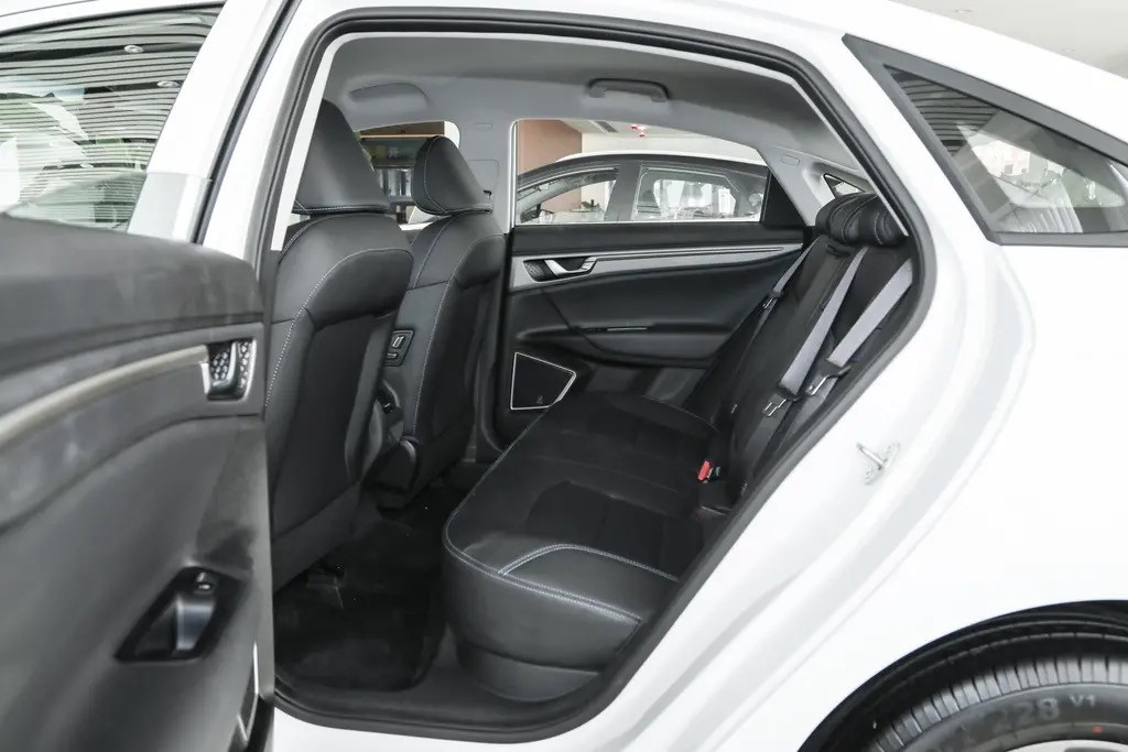 家用代步纯电动车续航多少合适,家用长续航纯电动车