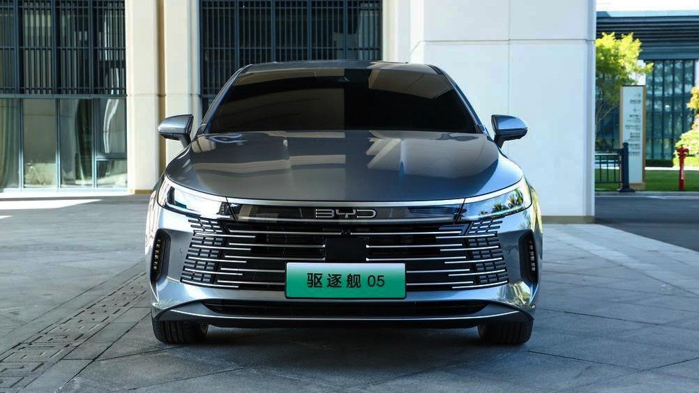 比亚迪驱逐舰05贵吗,比亚迪驱逐舰05荣耀版7.98提车价