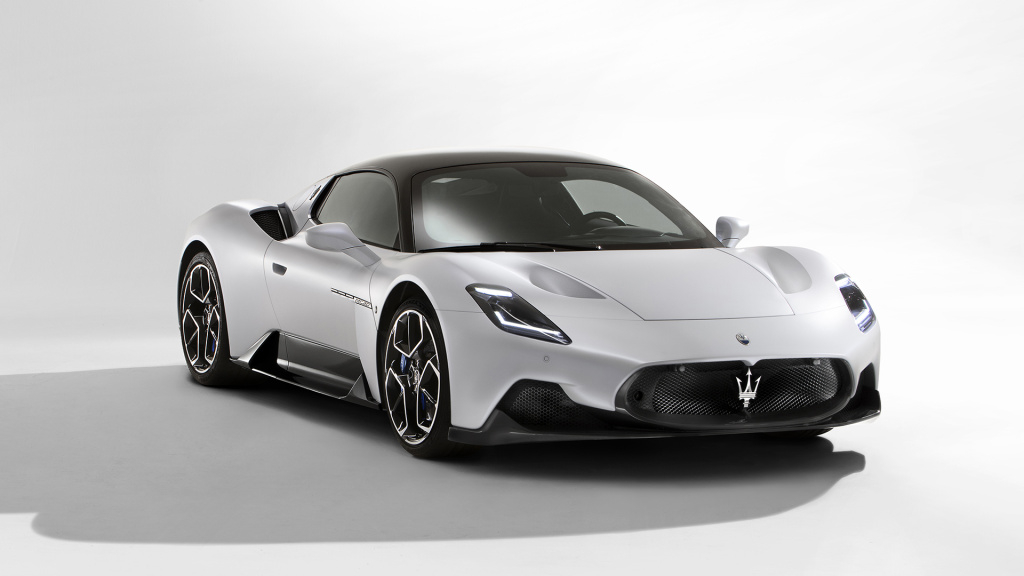 马力最大达到了四亿多的顶级超跑,2.0t动力最强的超跑