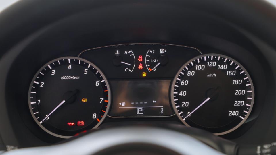 最便宜轩逸老经典多少钱一台,上一代轩逸最低价