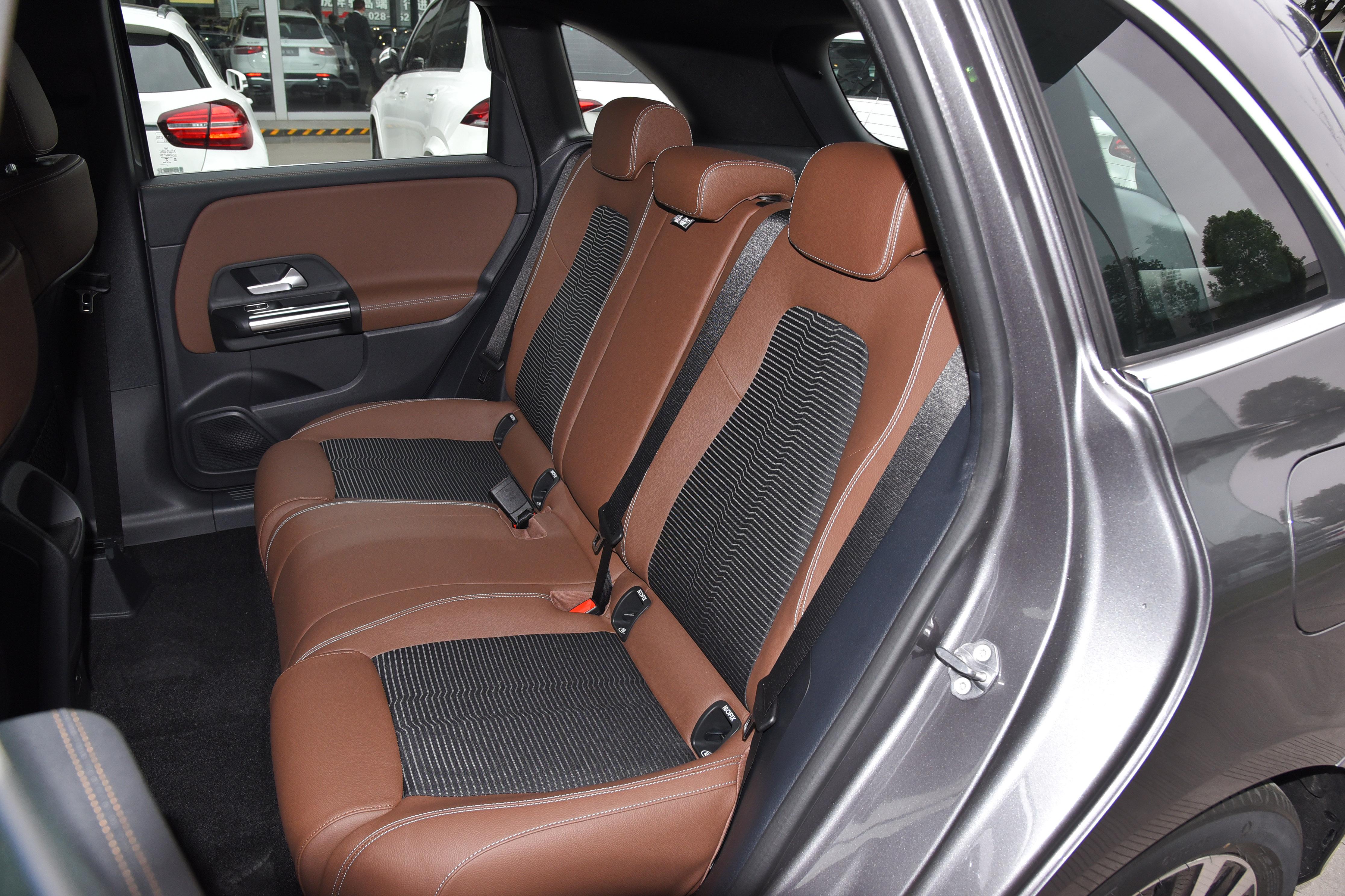 奔驰b级评测二手,奔驰B级评测