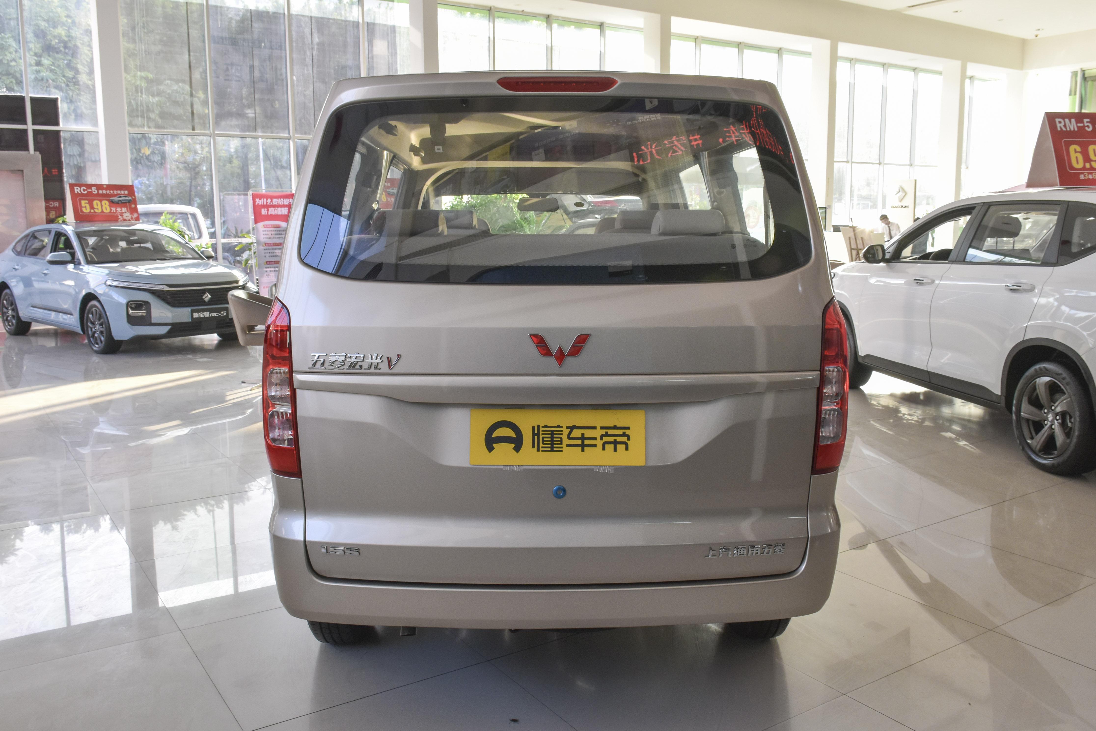 五菱宏光v顶配测评,五菱宏光v5座深度评测