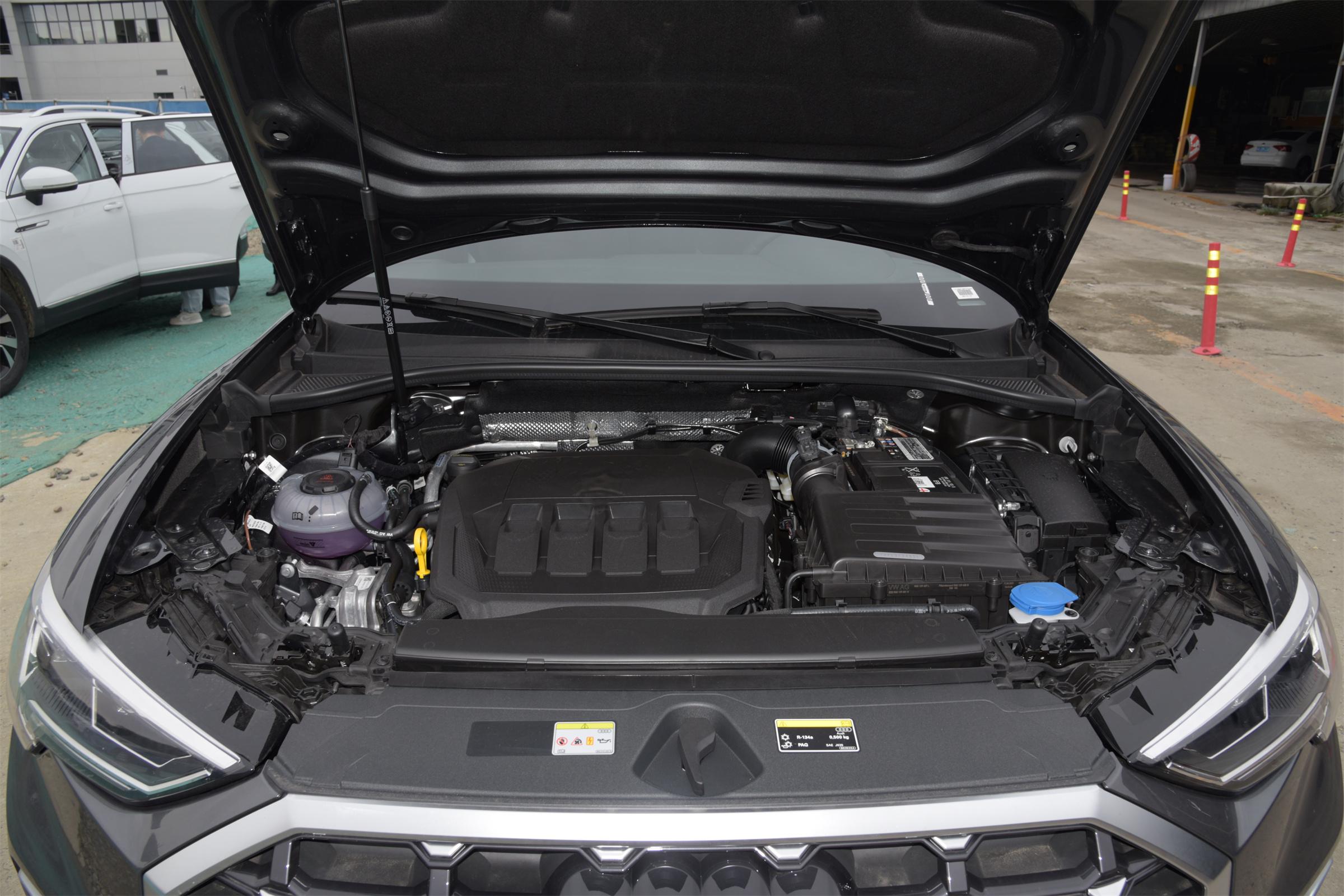 奥迪q3quattro,奥迪q3值得购买吗视频