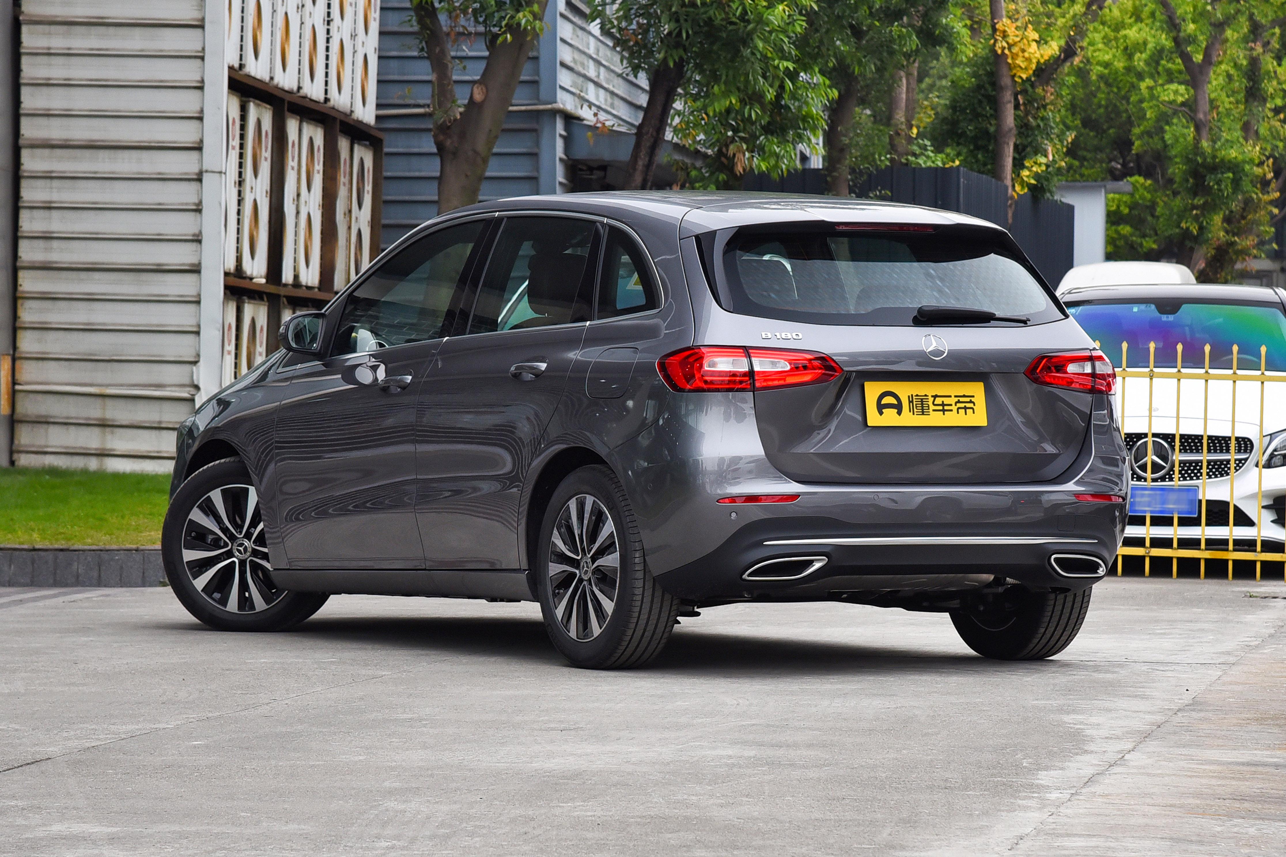 奔驰b级评测二手,奔驰B级评测