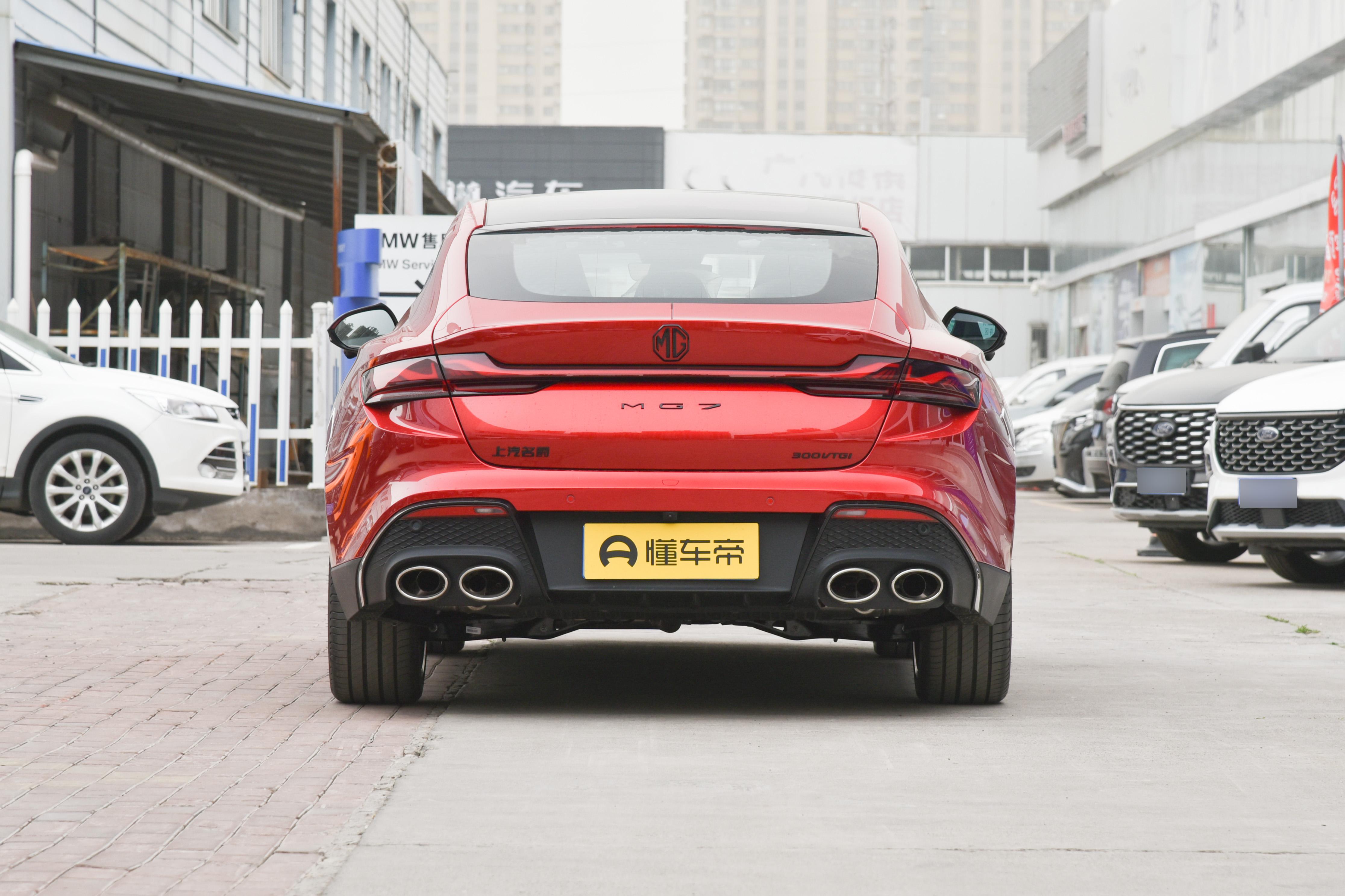 上汽名爵mg7火爆力度,名爵mg7空间比3系大吗