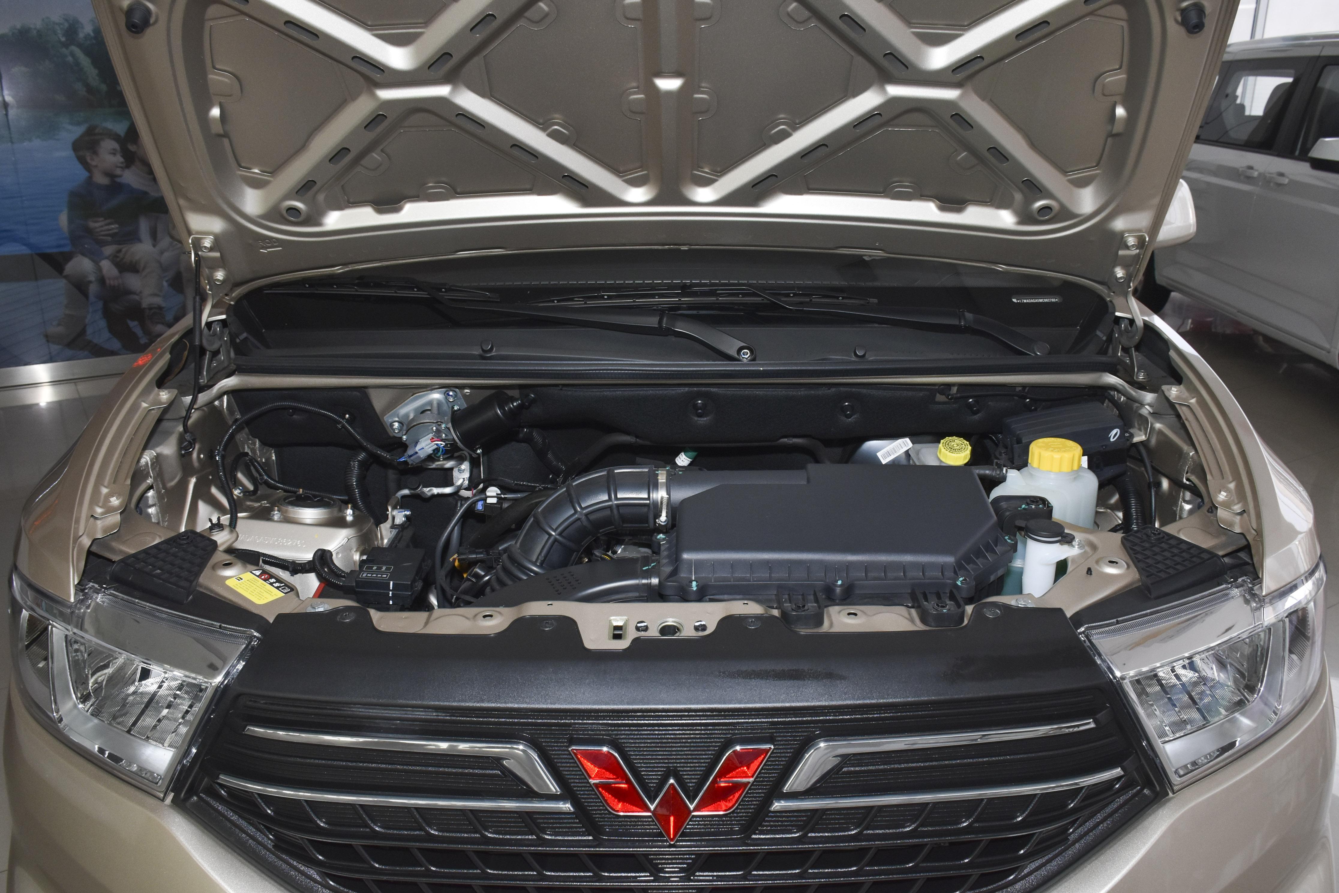 五菱宏光v顶配测评,五菱宏光v5座深度评测