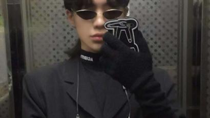 小伙子第一天上班迟到女上司批评,小伙上班迟到被美女老总刁难