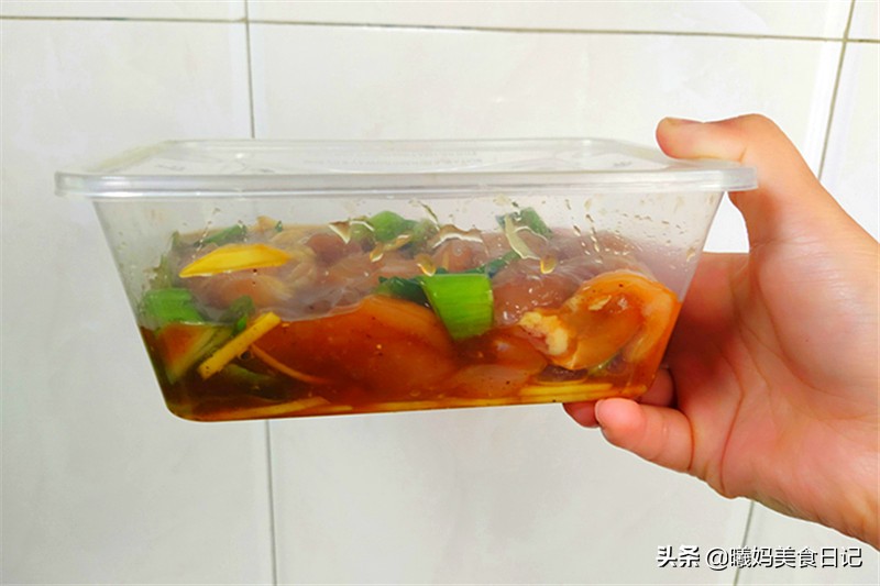 汉堡怎样做的看完你还敢吃吗,汉堡制作简单不用烤箱