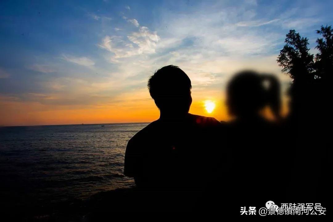 军恋分手要还服役章给他吗,军恋分手回来找你复合