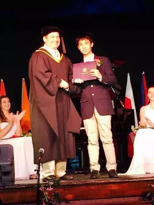 靠这招，中国老师眼里的“顽劣差生”，考进了美国藤校