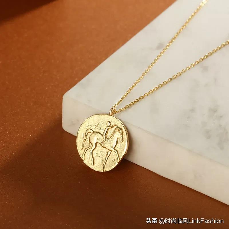 复古感元素,打造春天的时髦衣橱