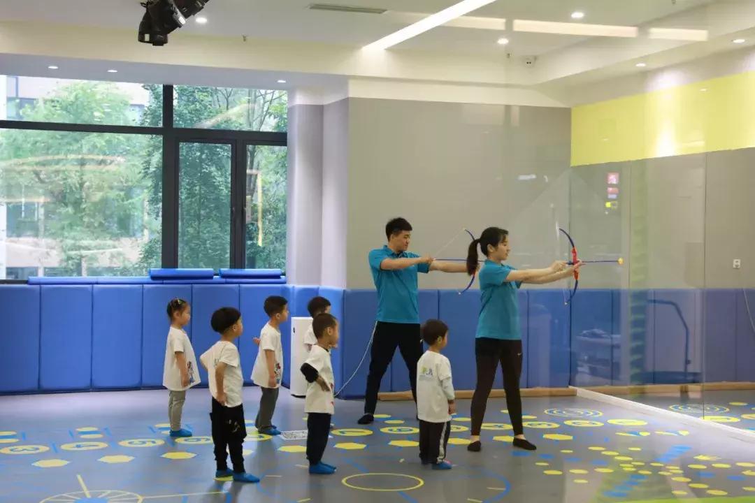 探店达人21天陪跑训练营,成都体能少儿馆