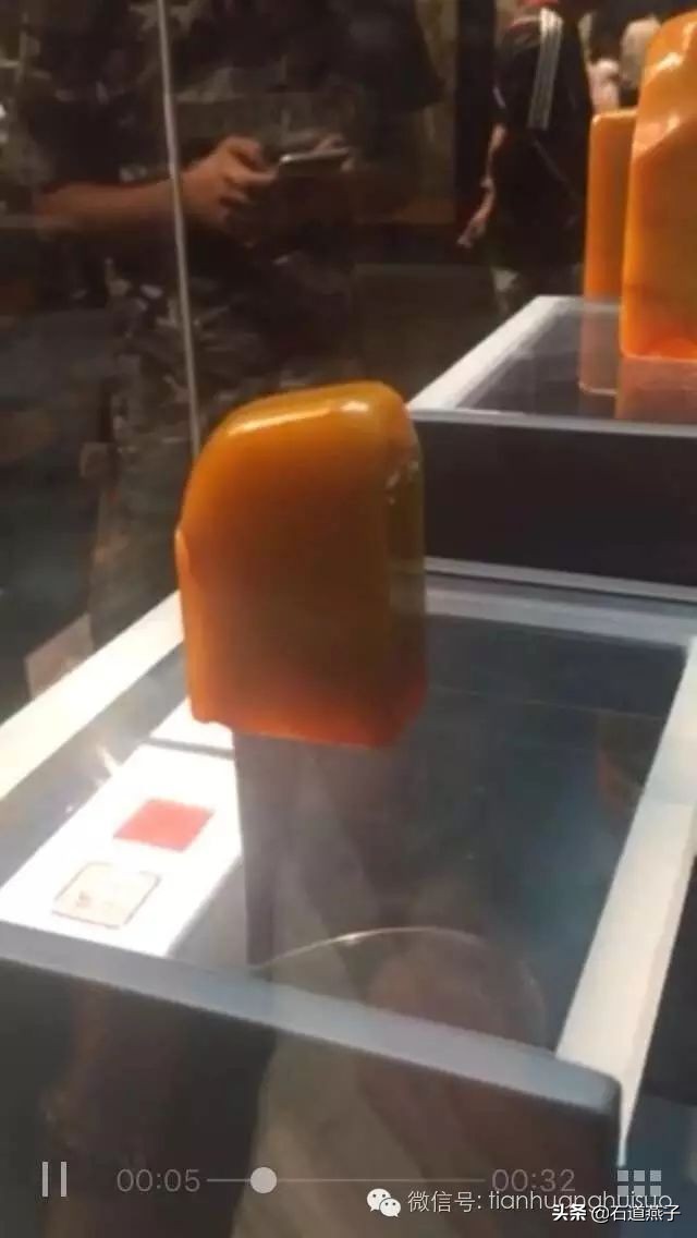 真品田黄及田黄冻石图片大全,天价田黄石及国宝田黄一览