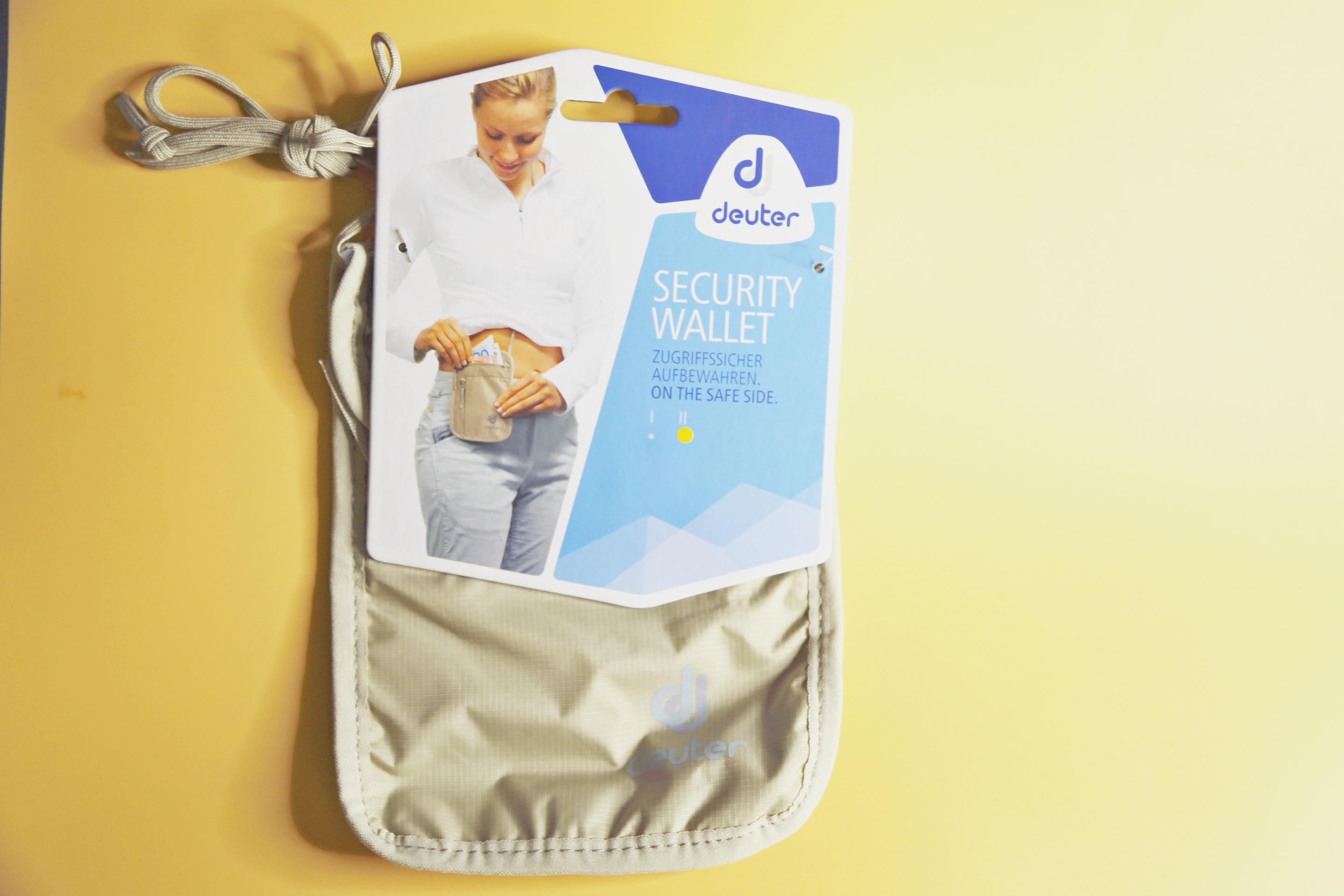 德国多特deuter旅行护照包，安全便携，出境游的随身保险箱